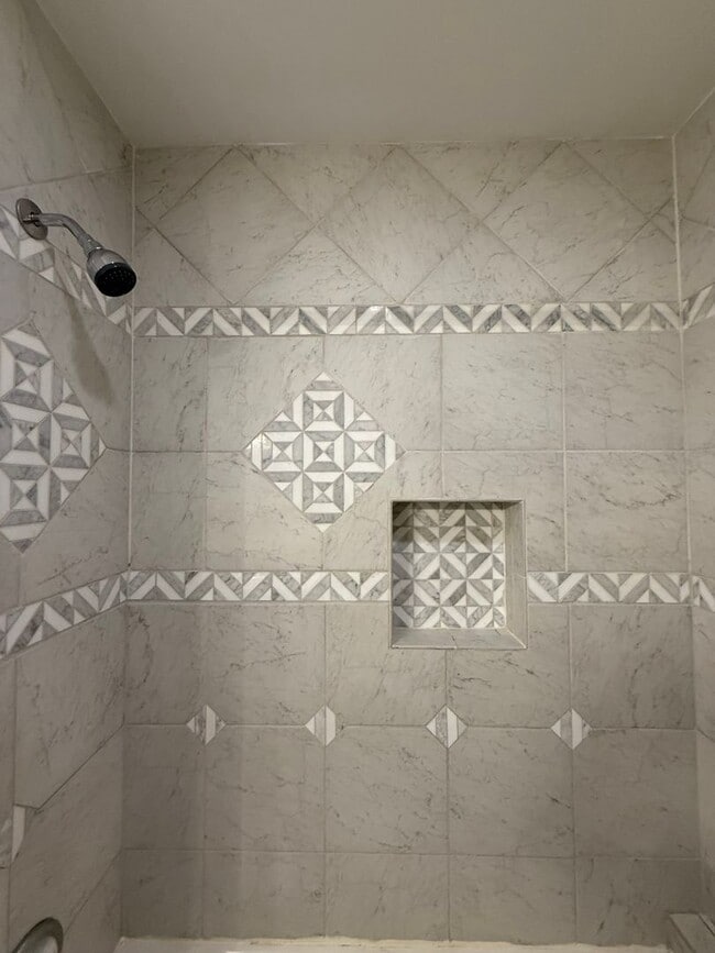 Building Photo - 300 Talbert Dr