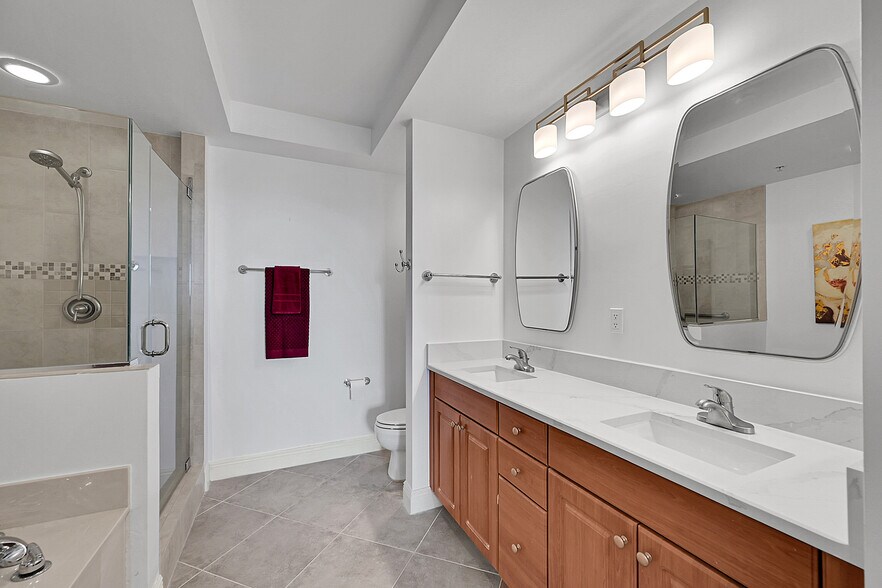 Building Photo - 2743 1st St