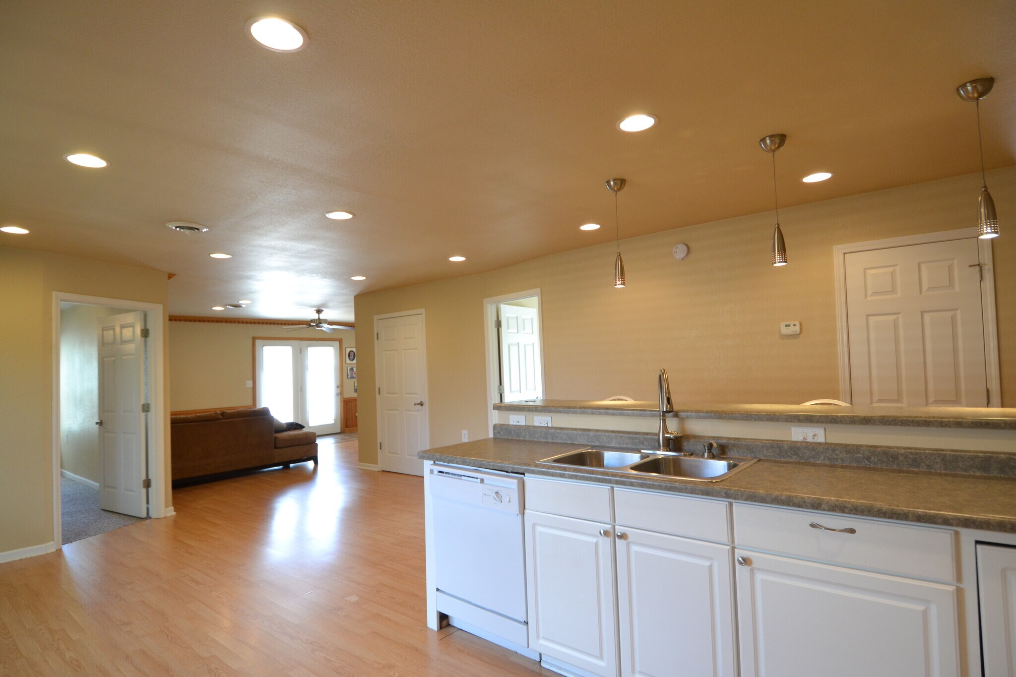 Building Photo - 1203 S Osteopathy Ave