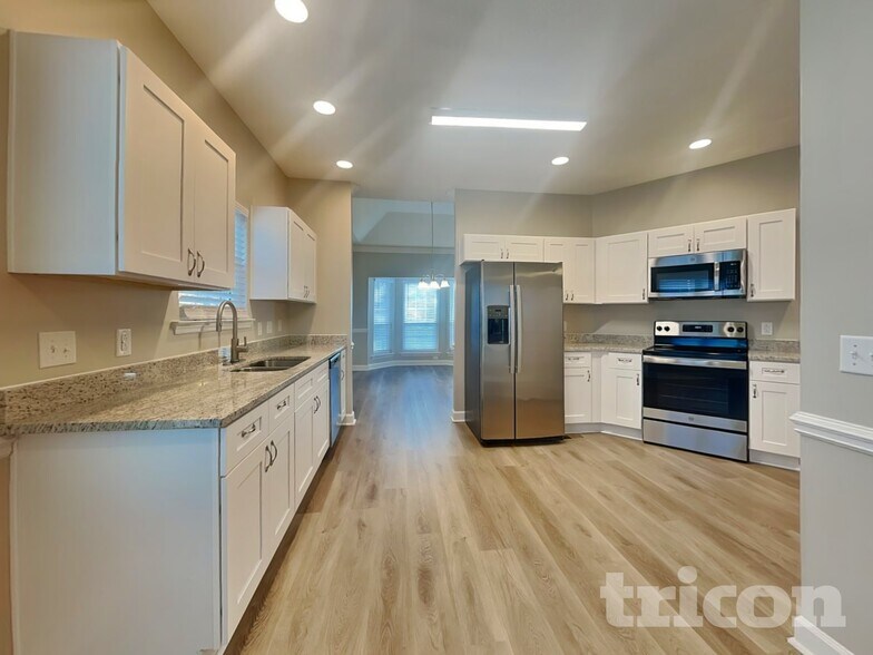 Building Photo - 6640 Sugar Valley Dr