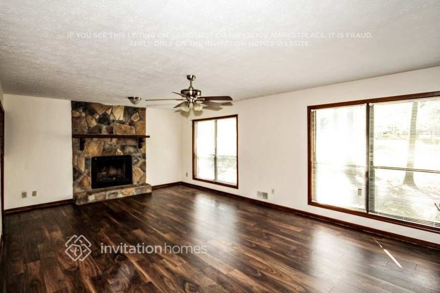 Building Photo - 376 Mill Ridge Way