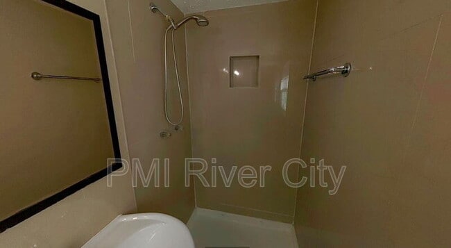 Building Photo - 7471 John F Kennedy Dr W