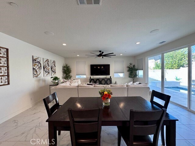 Building Photo - 38572 Rosegate Pl