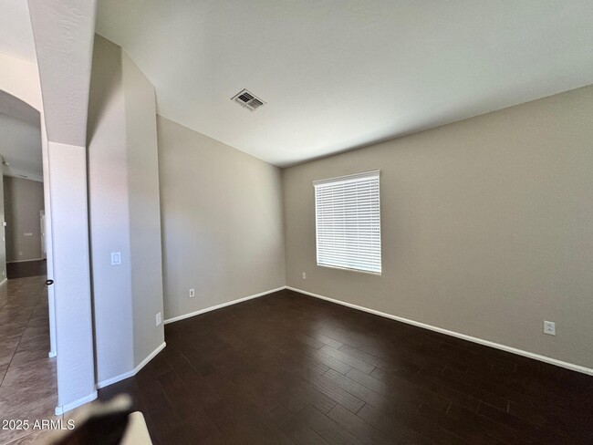 Building Photo - 44879 W Desert Garden Rd