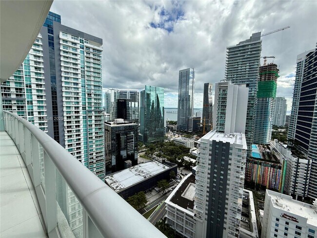 Building Photo - 1100S S Miami Ave