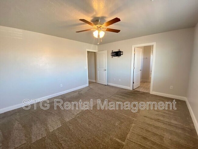 Building Photo - 3132 S Relic Ridge Dr