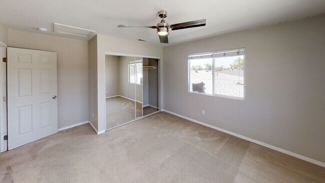 Building Photo - HUGE House!! CLOSEST to Campus! (Lease out, pending signatures. Check back in a few days!)