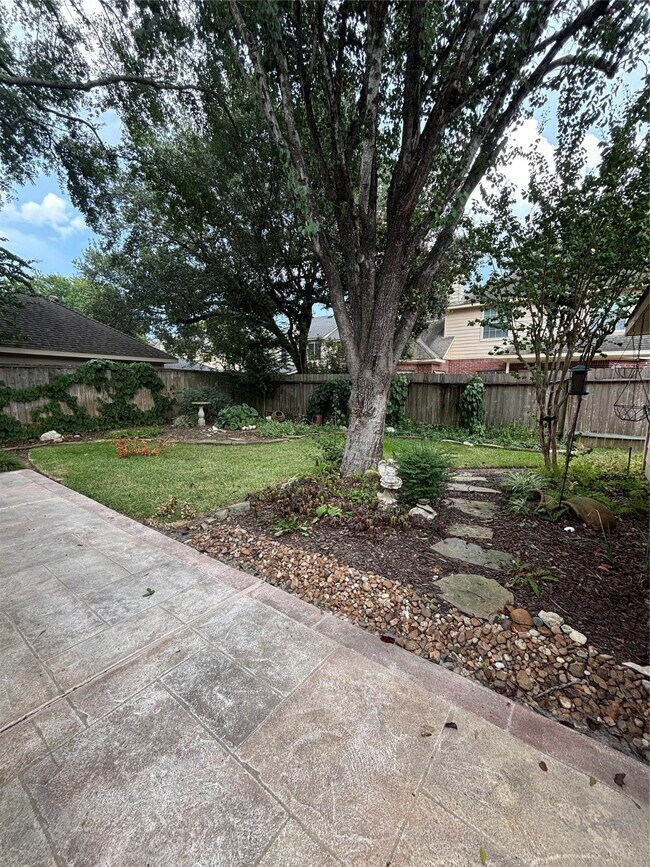 Building Photo - 13135 Rosewood Glen Dr