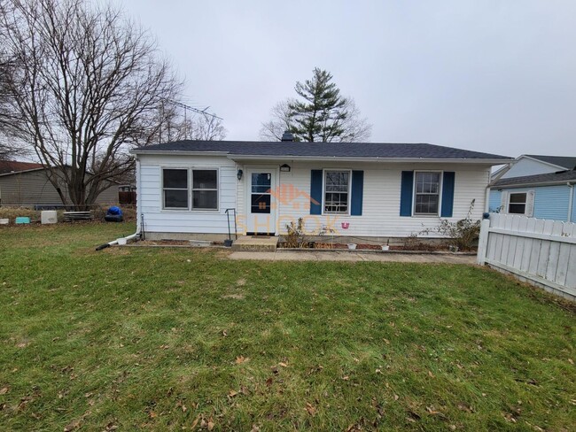 Primary Photo - CENTRALLY LOCATED 3BR HOME