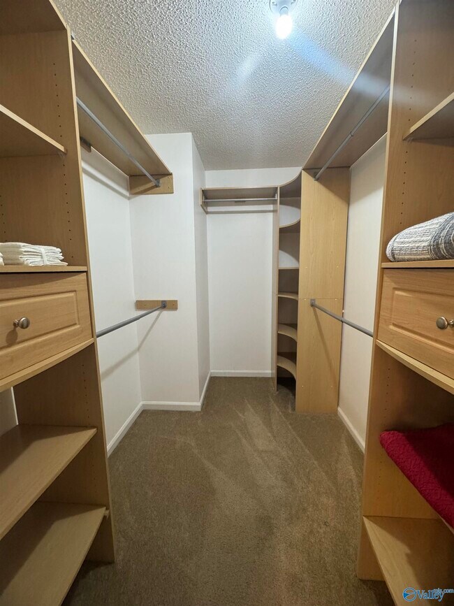 Building Photo - 6928 Steeplechase Dr NW