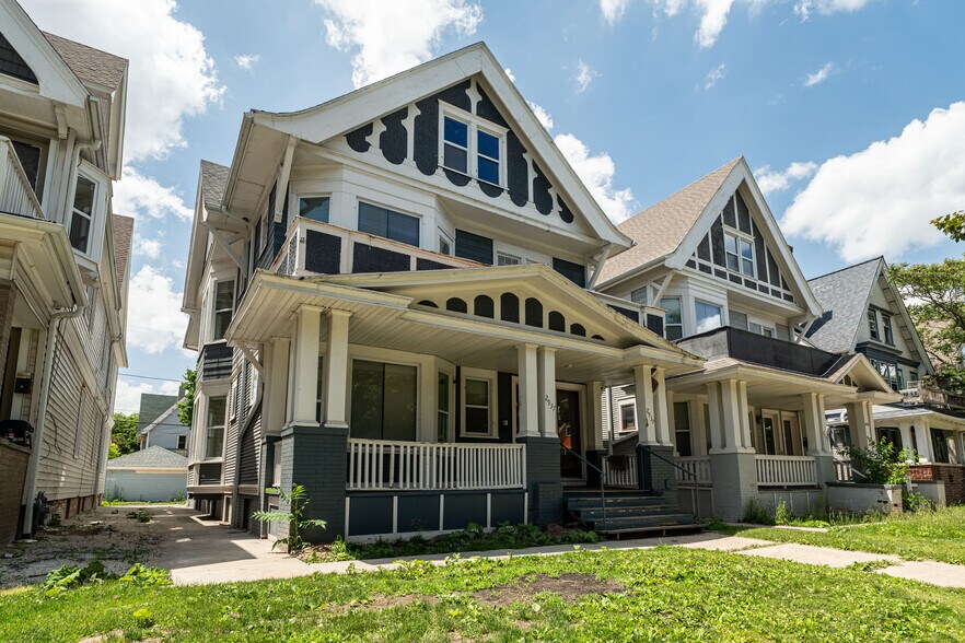 Building Photo - 2937 N Maryland Ave