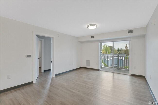 Building Photo - 17 Loso Dr