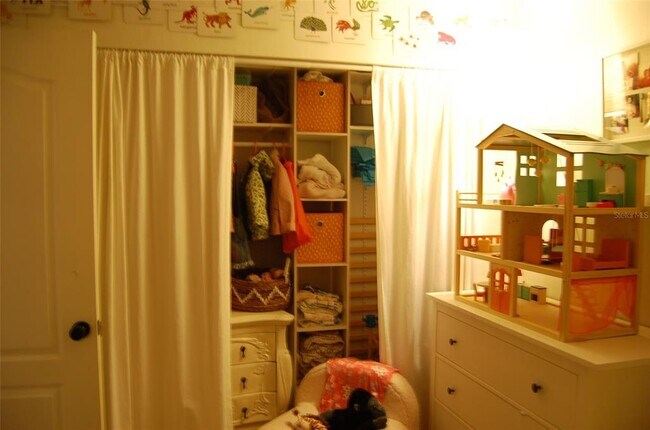 Building Photo - 2620 Kavalier Dr