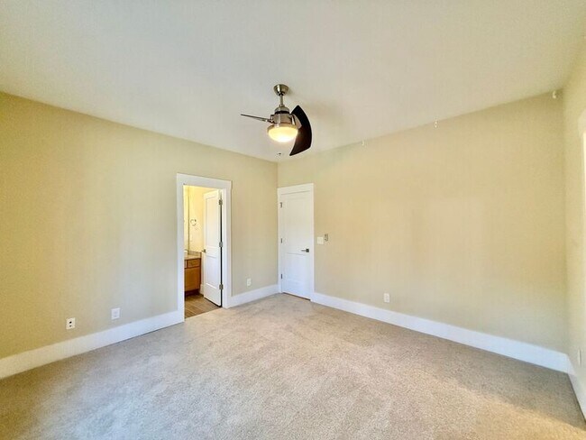 Building Photo - 5231 Melbourne Rd