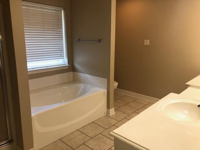 Building Photo - 217 Cass Cir