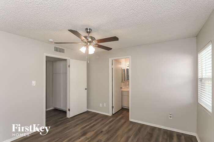 Building Photo - 4050 E Walatowa St