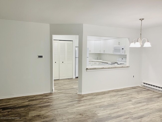 Building Photo - 31 Lexington Ct