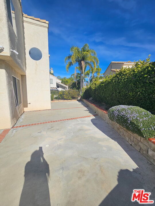 Building Photo - 25232 Carson Way