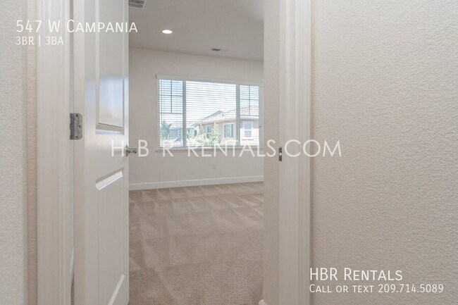 Building Photo - 547 W Campania Way