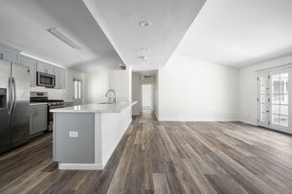Building Photo - Oversized kitchen and living area!