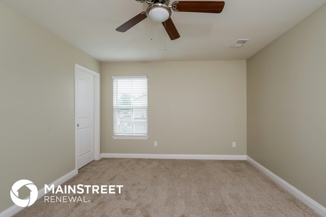 Building Photo - 9825 Valley Farms Blvd