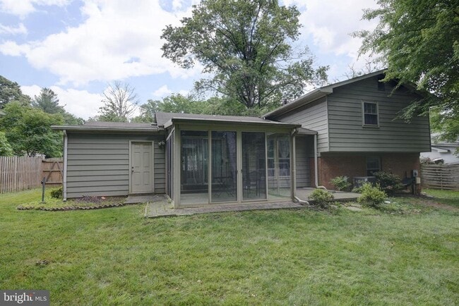 Building Photo - 8521 Tysons Ct