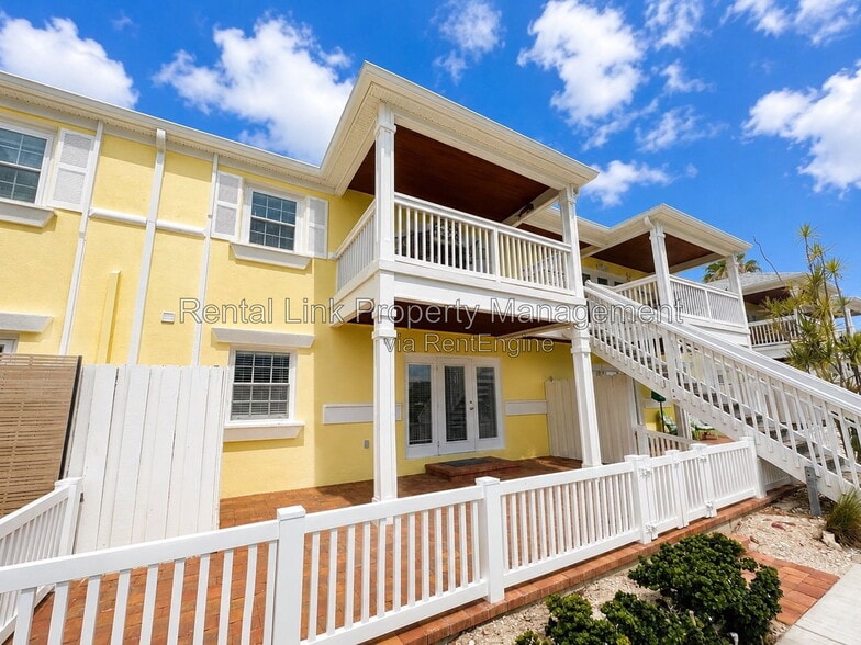 Building Photo - 4728 Beach Dr SE