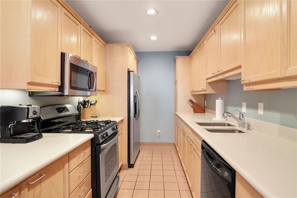 Building Photo - 1315 Stillwood Chase