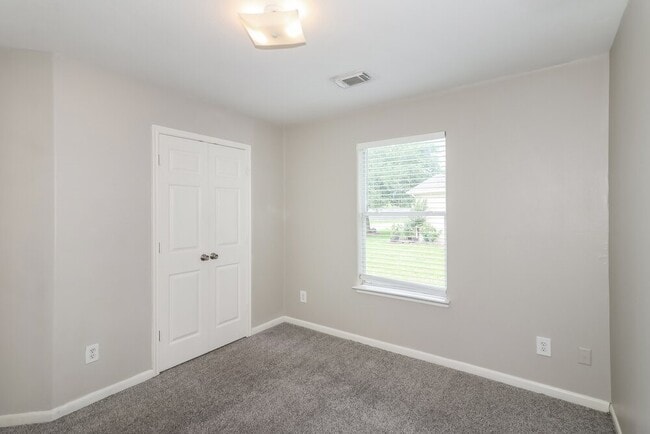 Building Photo - 6919 Garnet Trail Ln