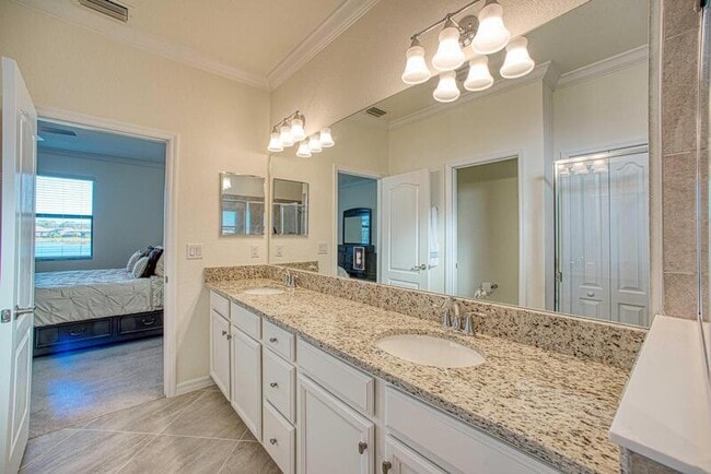 Building Photo - 6524 Clairborne Ln