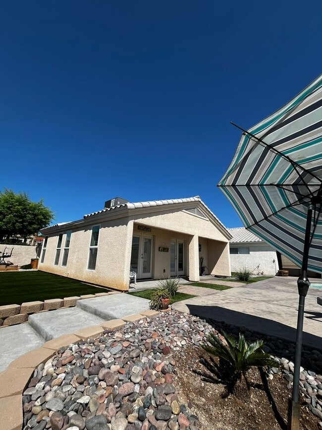 Building Photo - 1 Bed 1 Bathroom Casita UTILITIES INCLUDED!