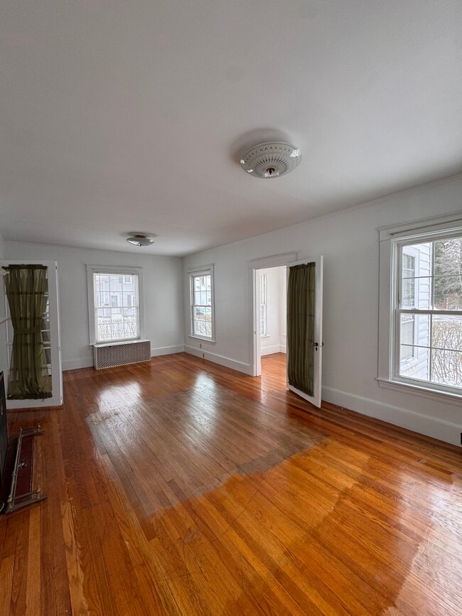 Building Photo - 92 Gage St