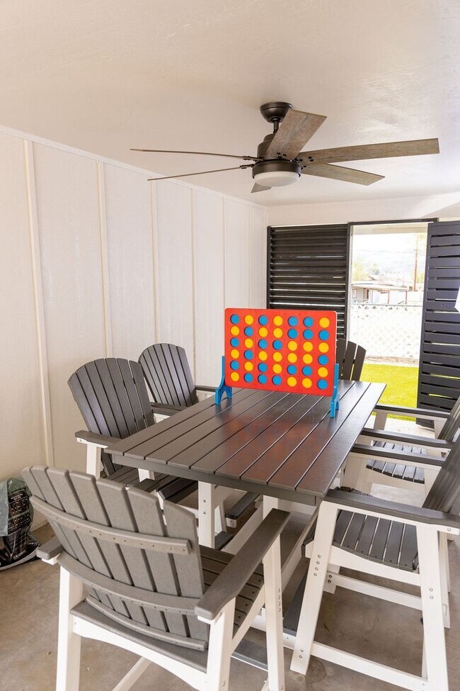 Building Photo - Beautiful Lake Havasau Home