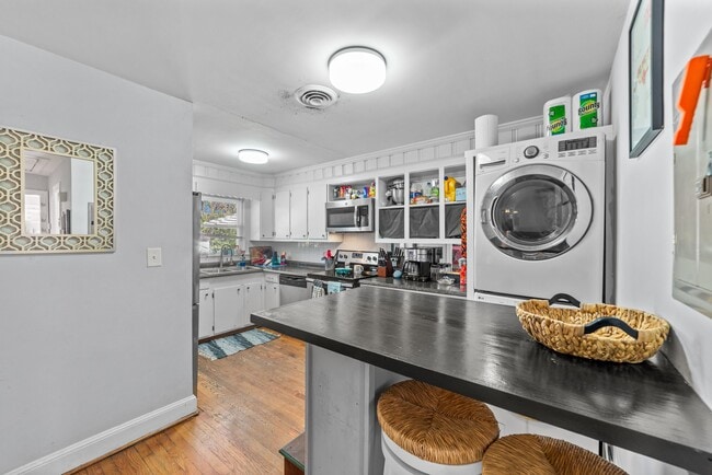 Building Photo - 1309 Willow St