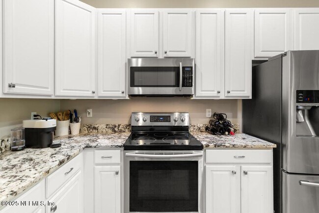 Building Photo - 4572 Comanche Trail Blvd