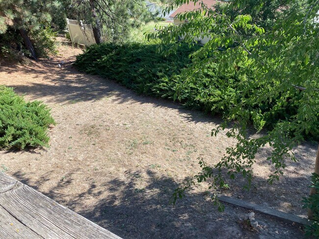 Building Photo - 2030-2040 NW Friel Street