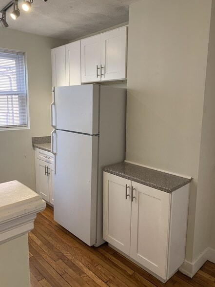 Building Photo - 400 Highland Ave