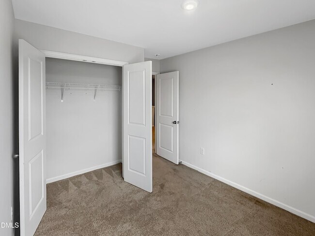 Building Photo - 1503 Gracie Ln