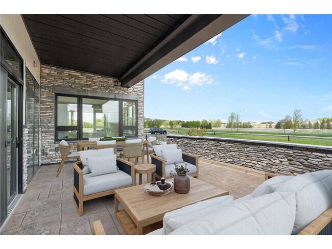 Building Photo - 1 Hill Farm Rd