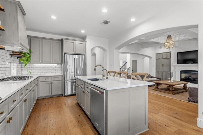 Building Photo - 4308 Canoas Dr