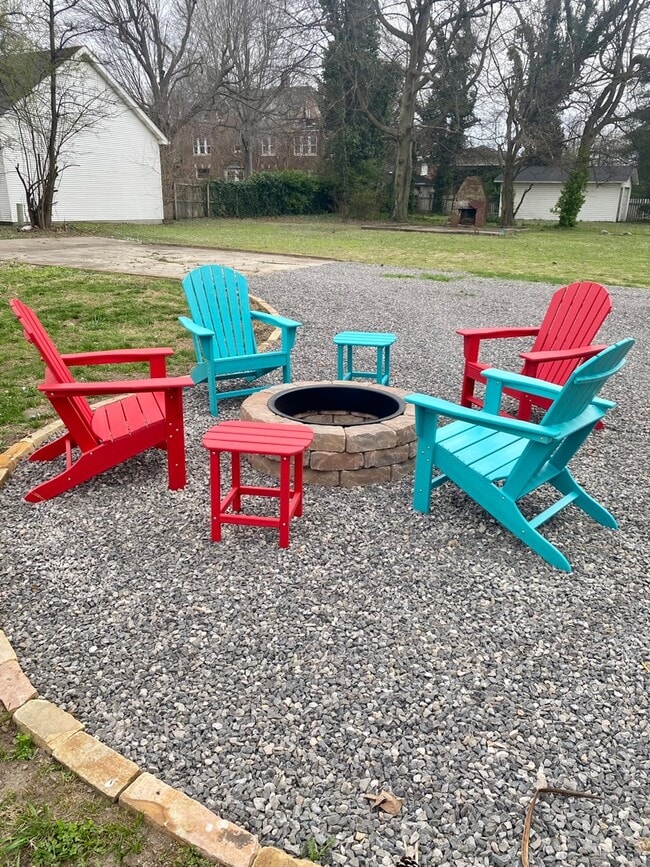 Building Photo - 322 N New Madrid St