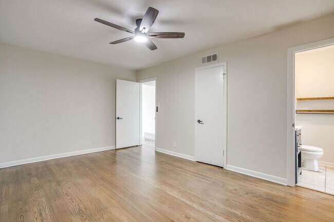 Building Photo - Ready for New Tenant- 3 Bedroom, 2 Bath Home in near Arlington Heights- 76107