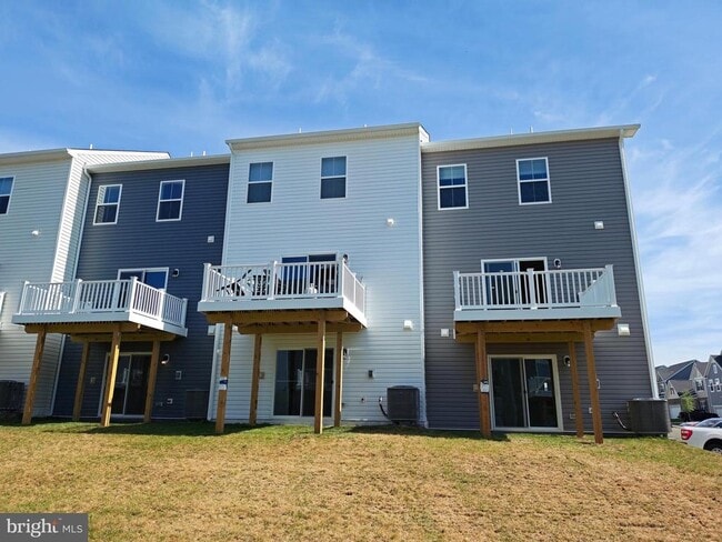 Building Photo - 123 Lakota St