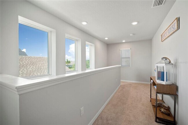 Building Photo - 5636 Silver Sun Dr