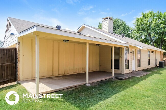 Building Photo - 934 Sanders Dr