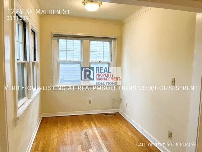 Building Photo - 1224 SE Malden St