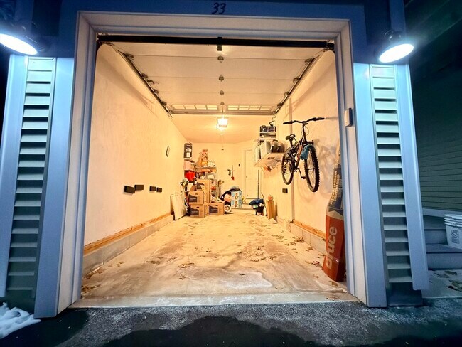 Building Photo - 143 Broad St