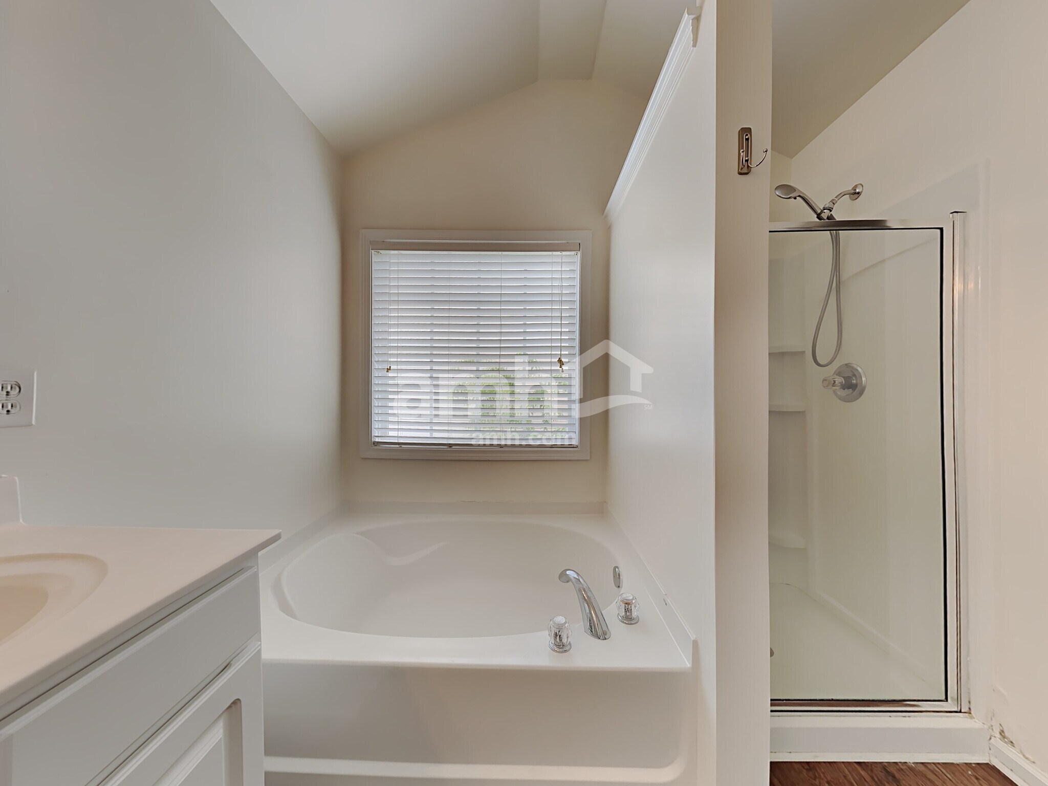 Building Photo - 1315 Emory Ln NW