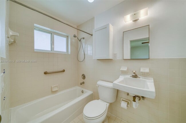 Building Photo - 9557 SW 40th Terrace