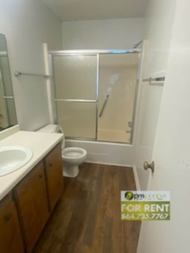 Building Photo - 6 Pointer Ln